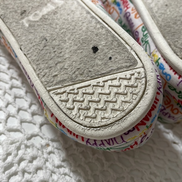 Toms 7.5 US positive message shoes LOVE 💗 HAPPY - Picture 9 of 10